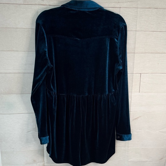Umgee Teal Button-Up Velvet tunic Top size Medium - Picture 5 of 5